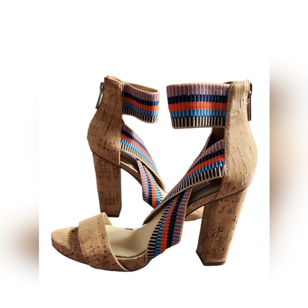 Jessica Simpson Pivero platform heels ~ Size 7 ~ Cute and stylish!!!